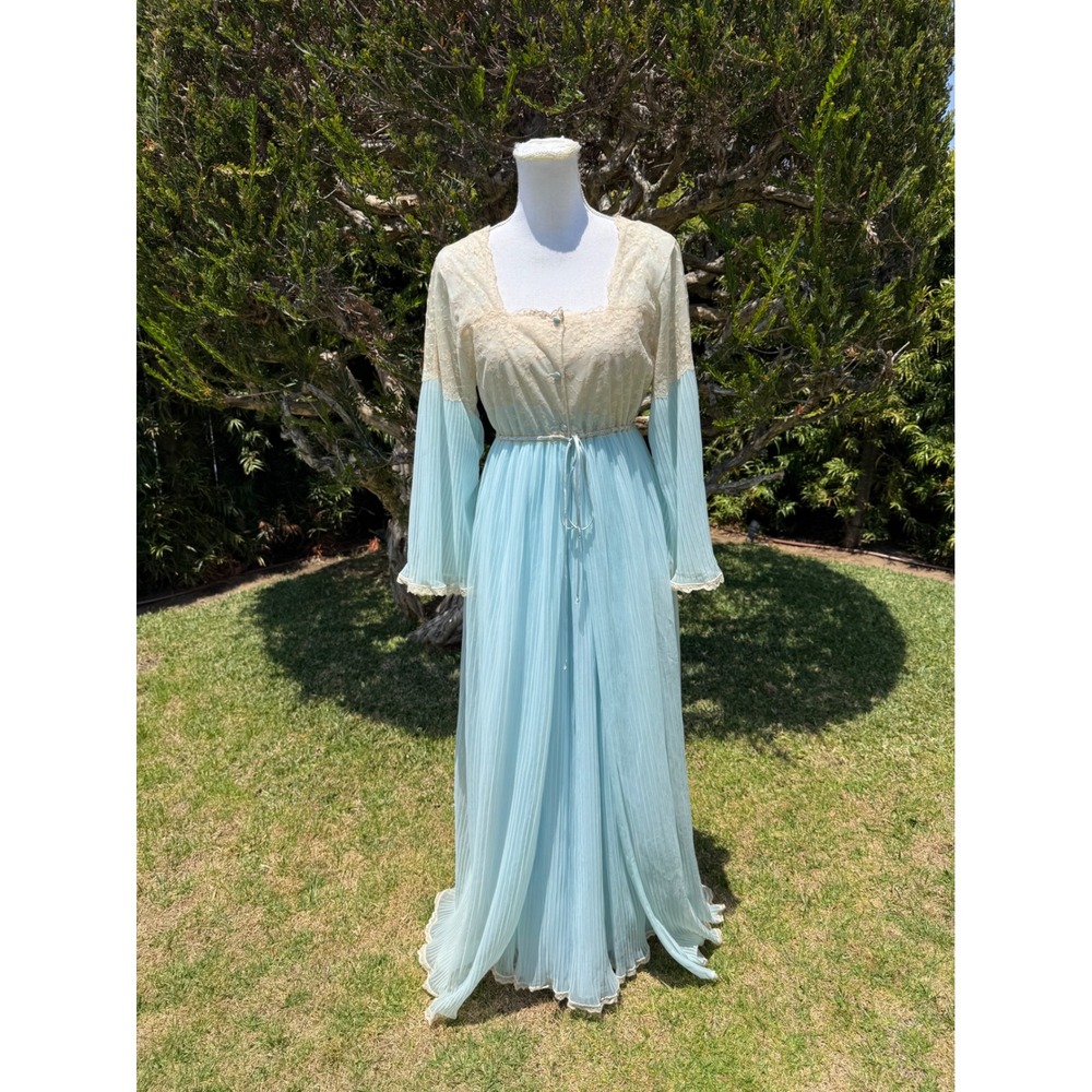 Vintage Intime Blue Pleated Peignoir Set Lace Nightgown Robe Large